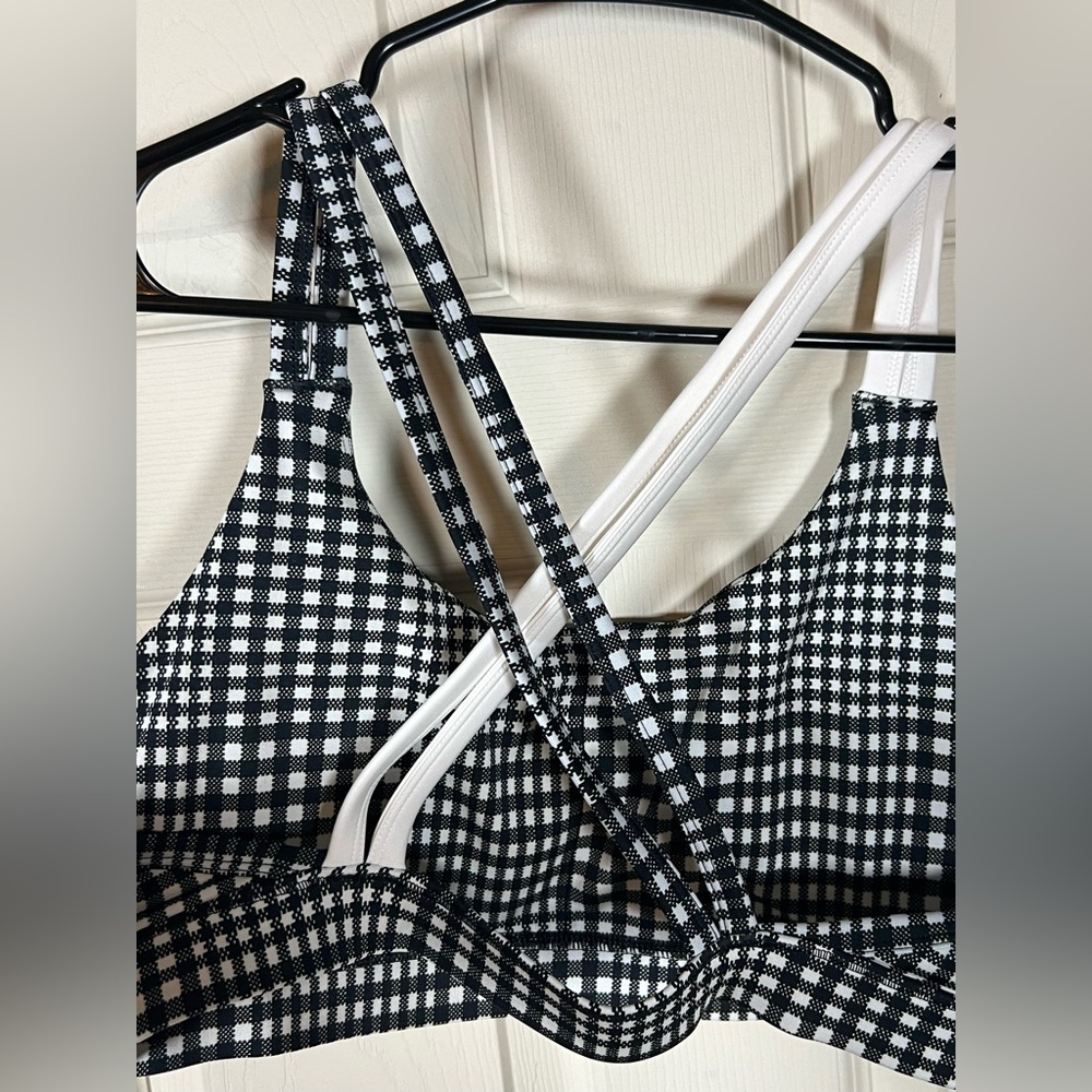 Tasc from Wantable Sports Bra and 7/8 Leggings Set, Checkered, pockets, XL - Picture 4 of 9
